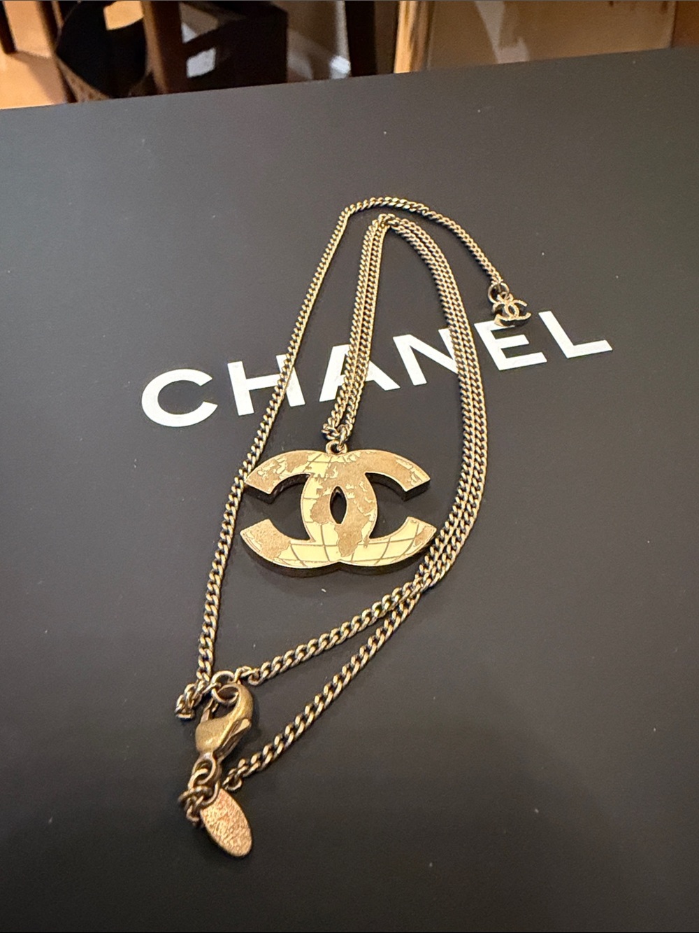 Chanel global necklace